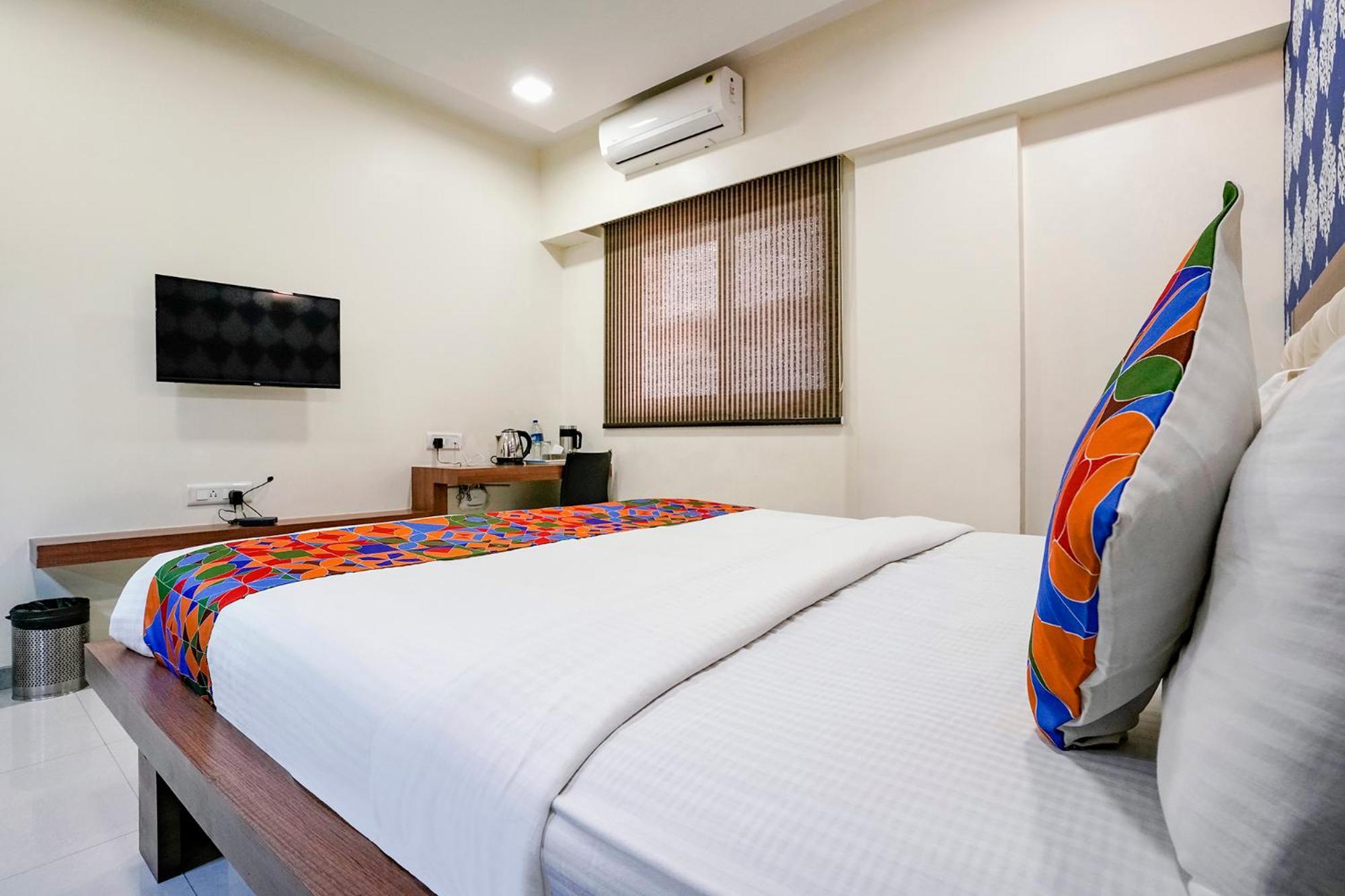 Fabhotel Prime Vrushali Inn Нави Мумбаи Экстерьер фото