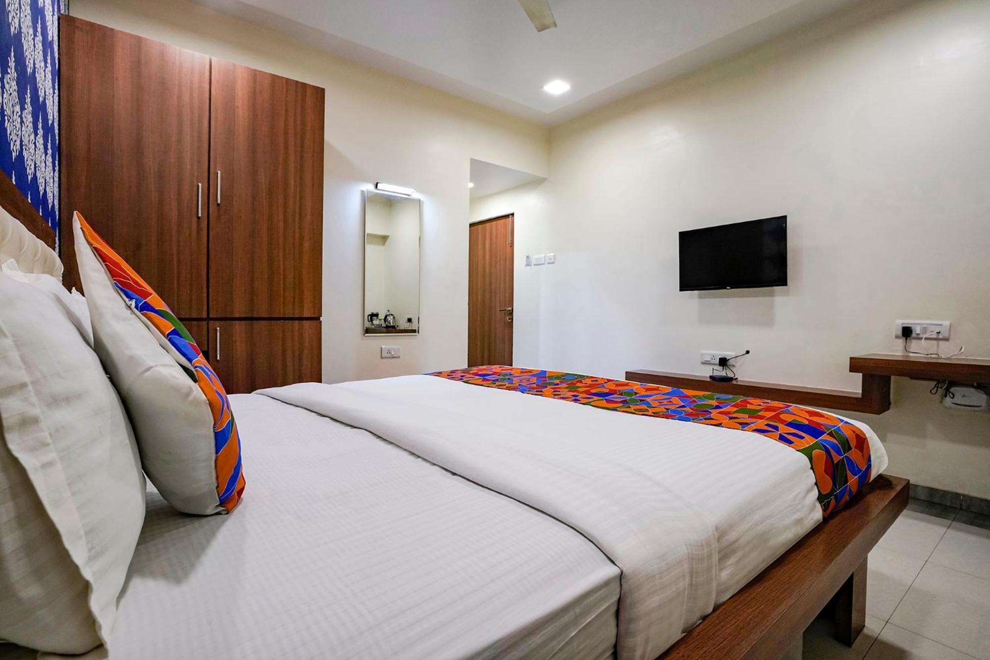 Fabhotel Prime Vrushali Inn Нави Мумбаи Экстерьер фото