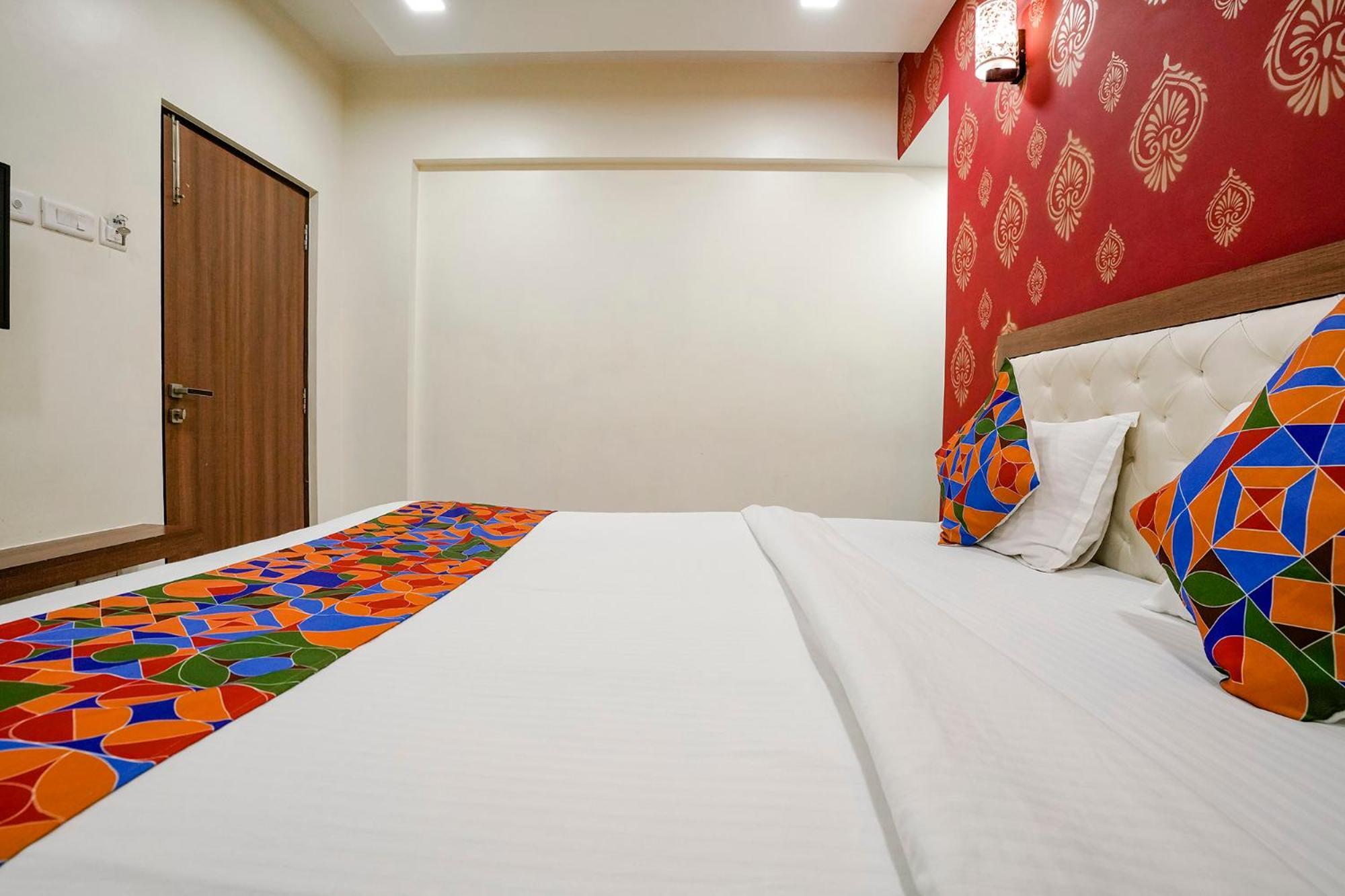 Fabhotel Prime Vrushali Inn Нави Мумбаи Экстерьер фото